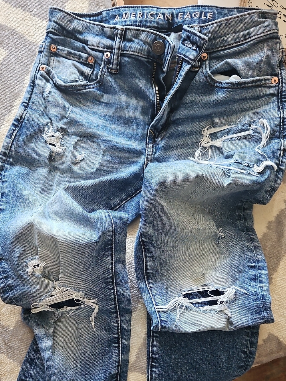 American Eagle Outfitters Men’s Distressed Light Blue Denim Jeans